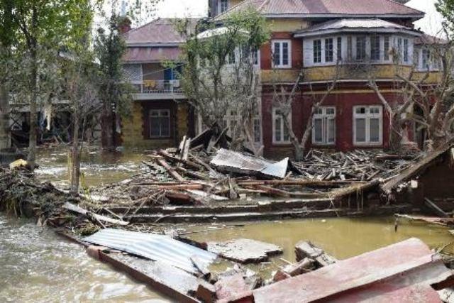 Disbursement of Flood Relief for houses completed in 9 districts